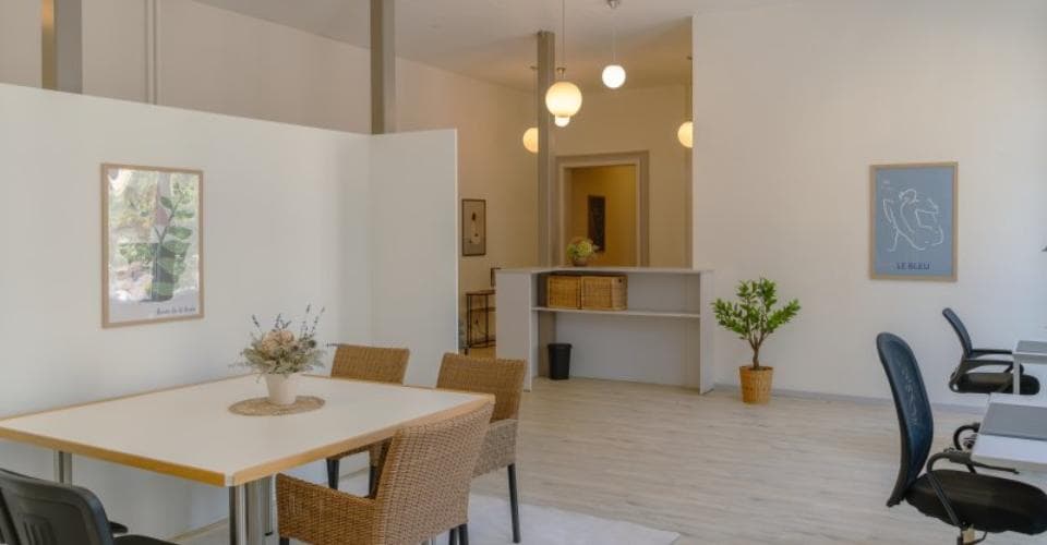 Office at Rue du Grenier 18, 2300 La Chaux-de-Fonds – Photo 2 of 5