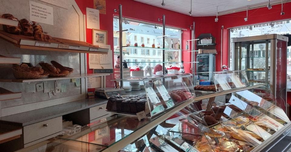 Gastronomie an Place des Halles 2, 2108 Couvet – Bild 4 von 5