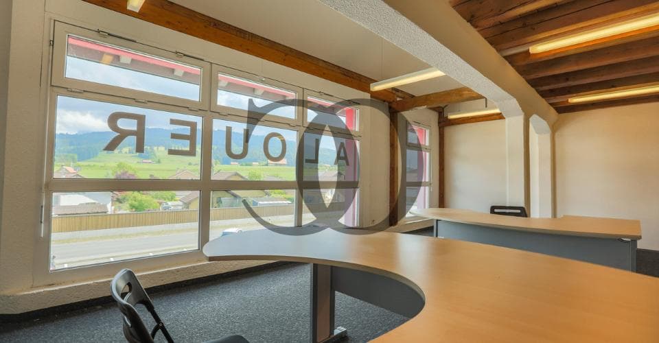 Büro in 1627 Vaulruz, 63m²