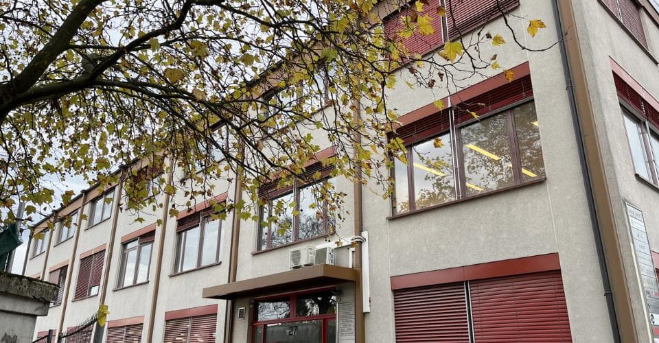 Industrie an Rue Cardinal-Journet 27, 1217 Meyrin