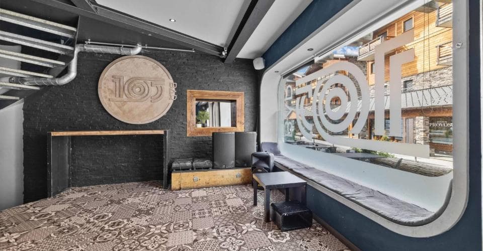 Gewerbe in 1884 Villars-sur-Ollon, CHF 5'500 pro Monat – Bild 2 von 9