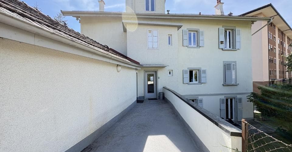 Büro an Avenue des Alpes 77, 1814 La Tour-de-Peilz
