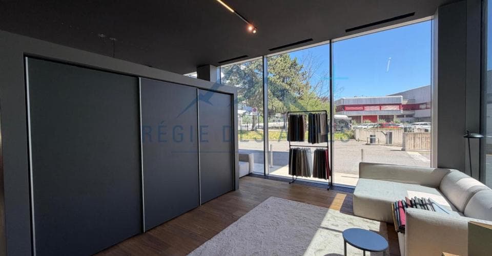 Espace commercial à 1217 Meyrin, CHF 6'135 par mois – Photo 4 sur 7