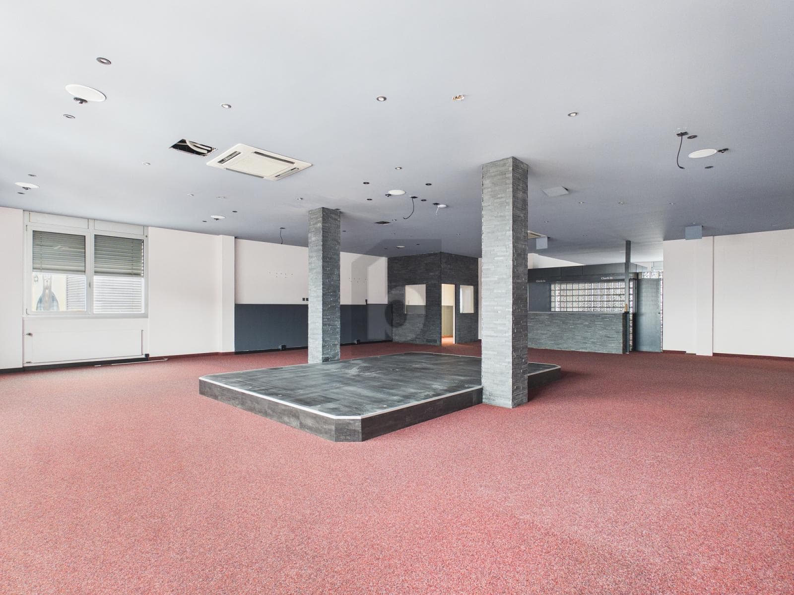 Büro in 8852 Altendorf, 200m² – Bild 2 von 6
