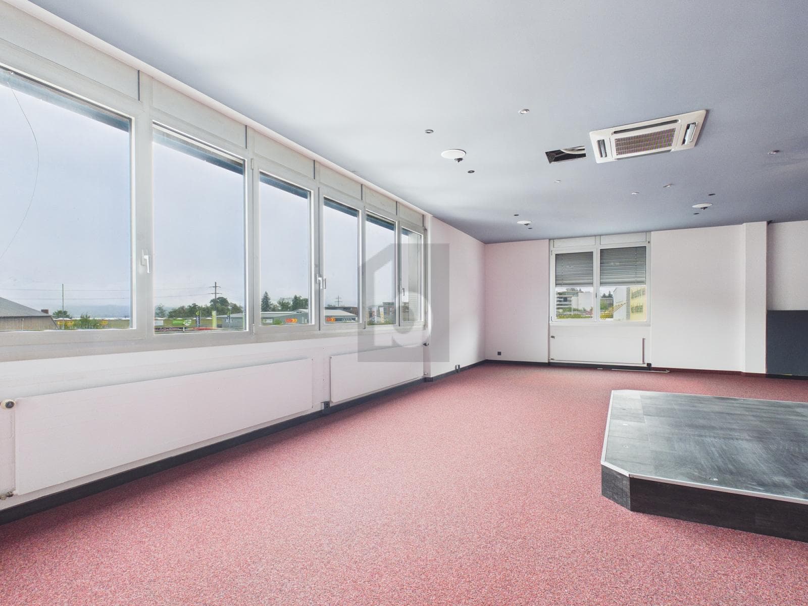 Büro in 8852 Altendorf, 200m²