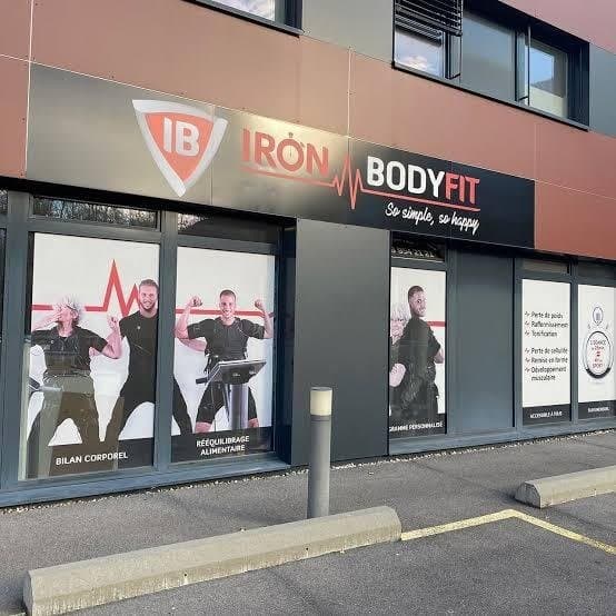 Retail Space at Route du Simplon 21, 1845 Noville