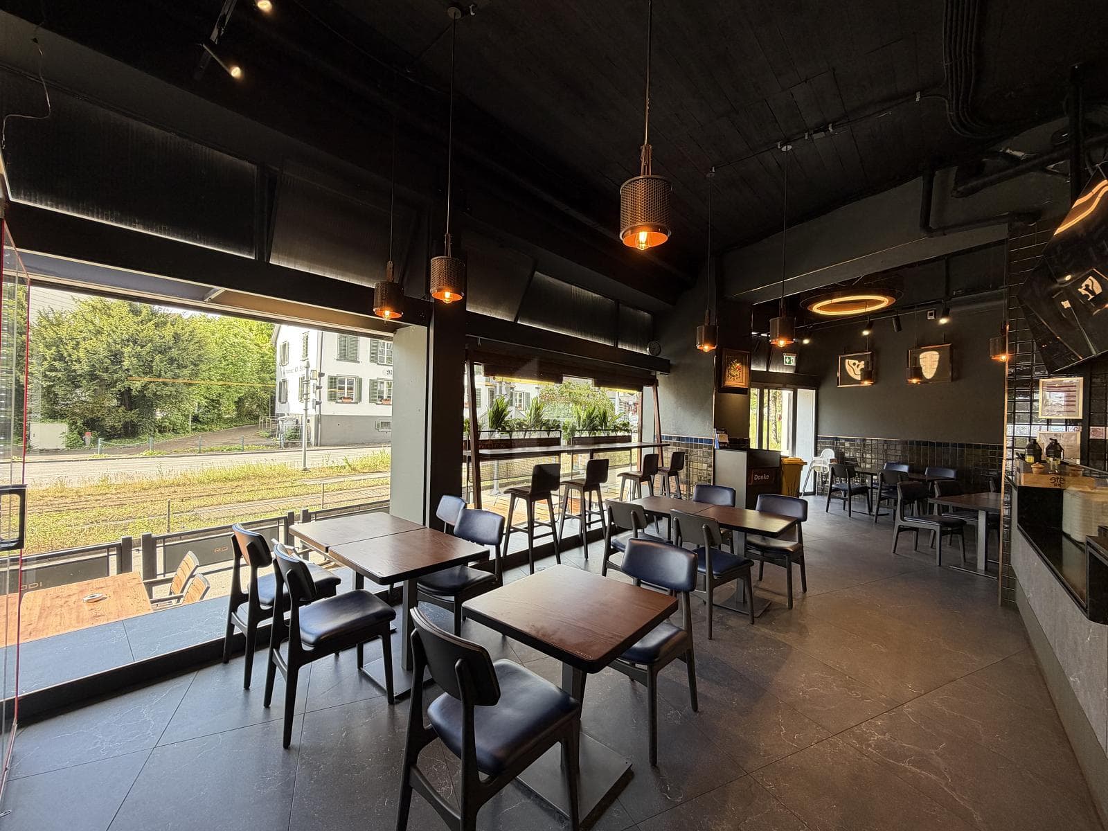 Gastronomie in 8051 Zürich, 180m²