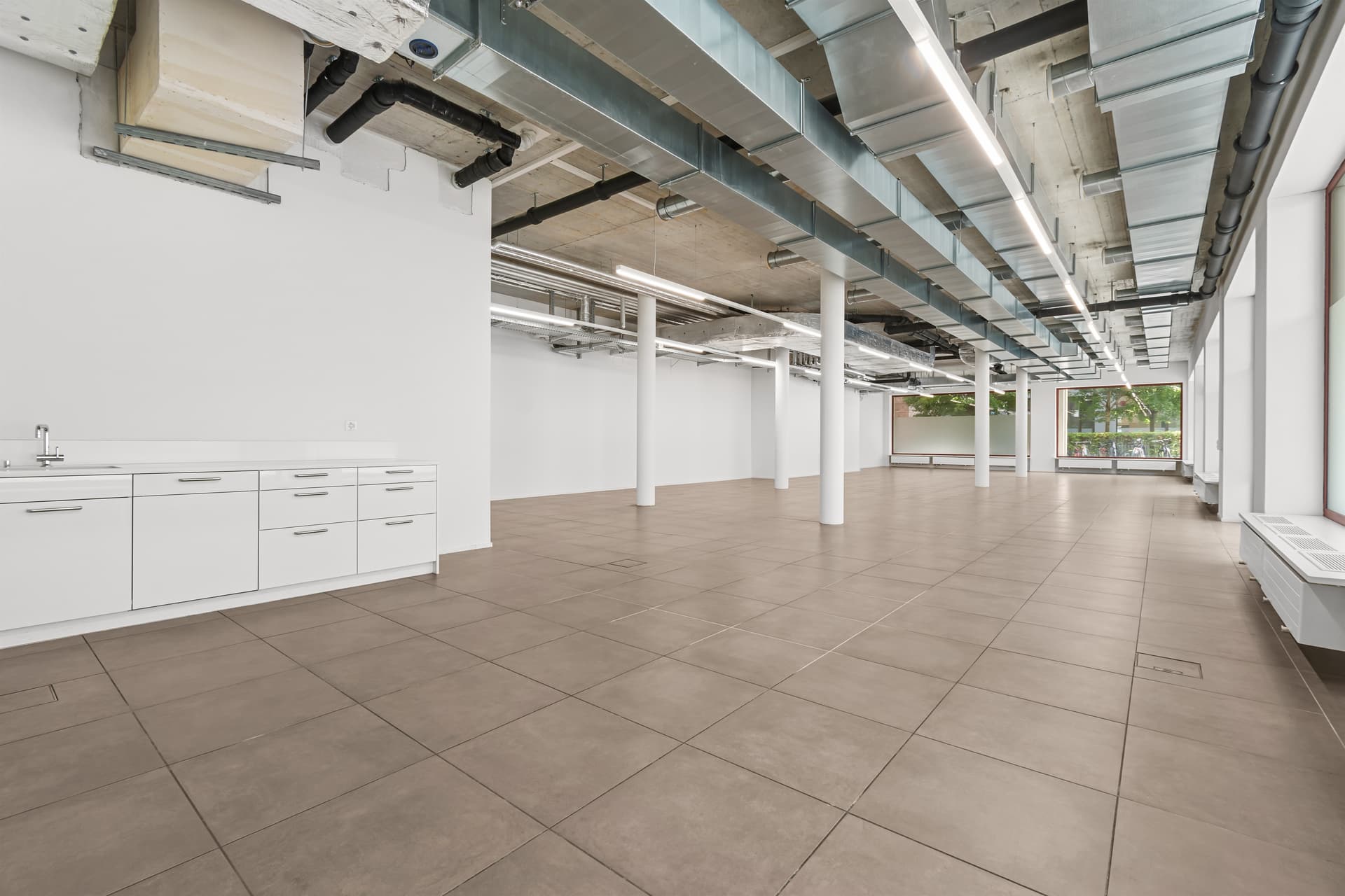 Ladenfläche an Maneggplatz 16, 8041 Zürich – Bild 4 von 10