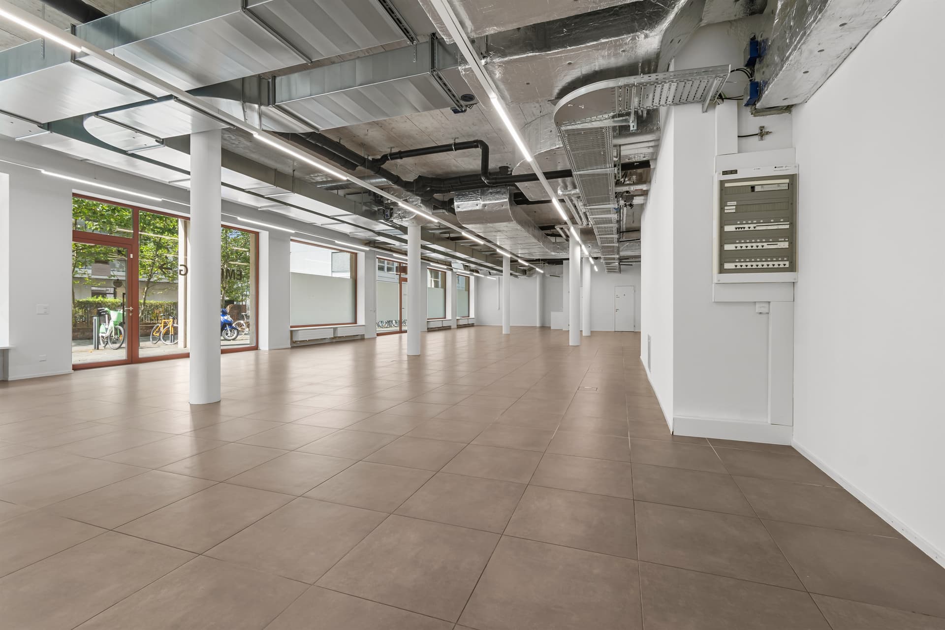 Ladenfläche an Maneggplatz 16, 8041 Zürich – Bild 5 von 10