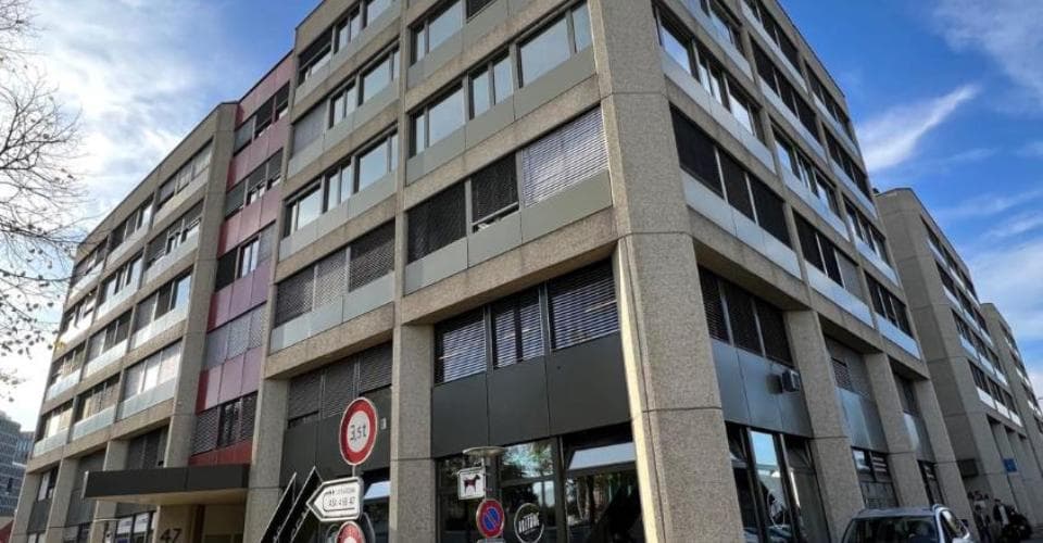 Dépôt à 1227 Les Acacias, CHF 2'200 par mois – Photo 3 sur 9