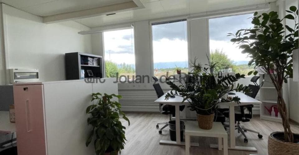 Office in 1228 Plan-les-Ouates, 526m²