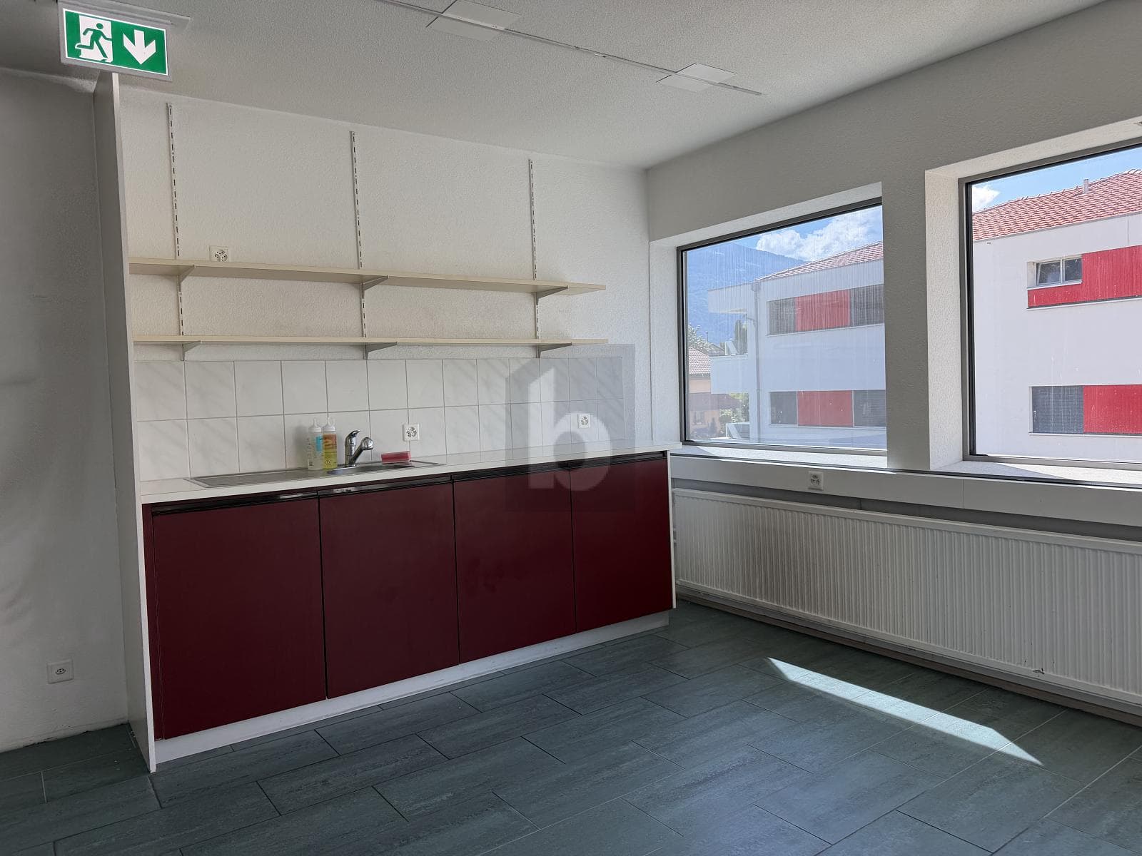 Ladenfläche in 1958 Uvrier, 170m² – Bild 2 von 5