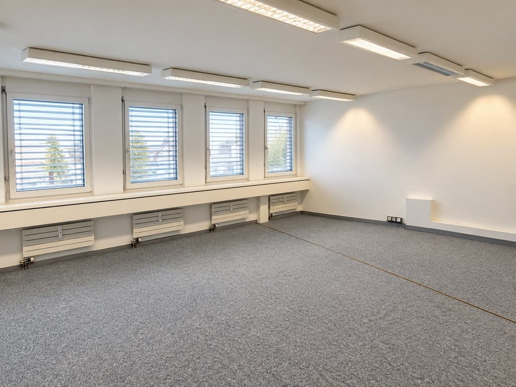 Office at St. Jakobs-Strasse 41, 4132 Muttenz – Photo 3 of 4