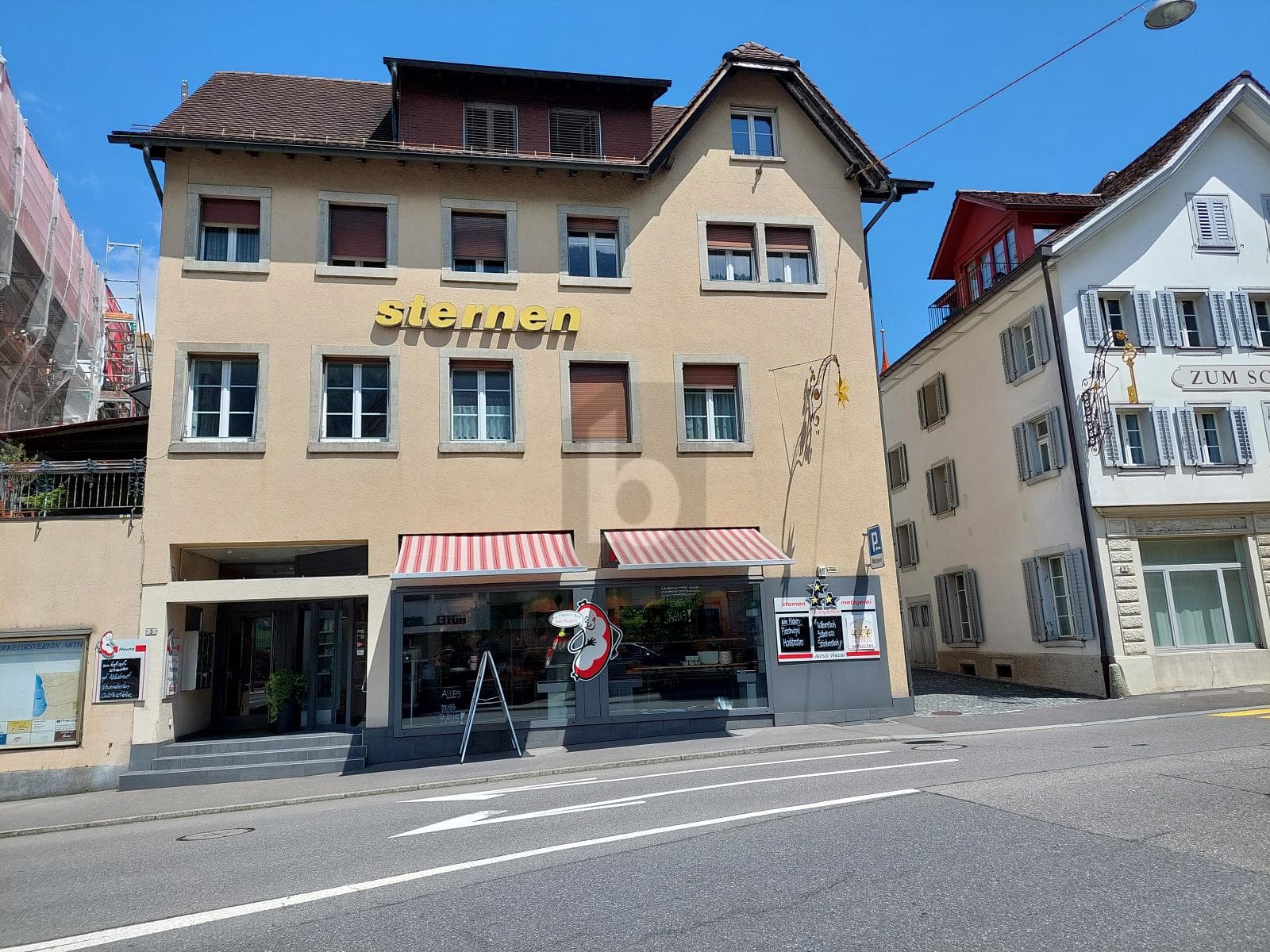 Retail Space in 6415 Arth, 87m²
