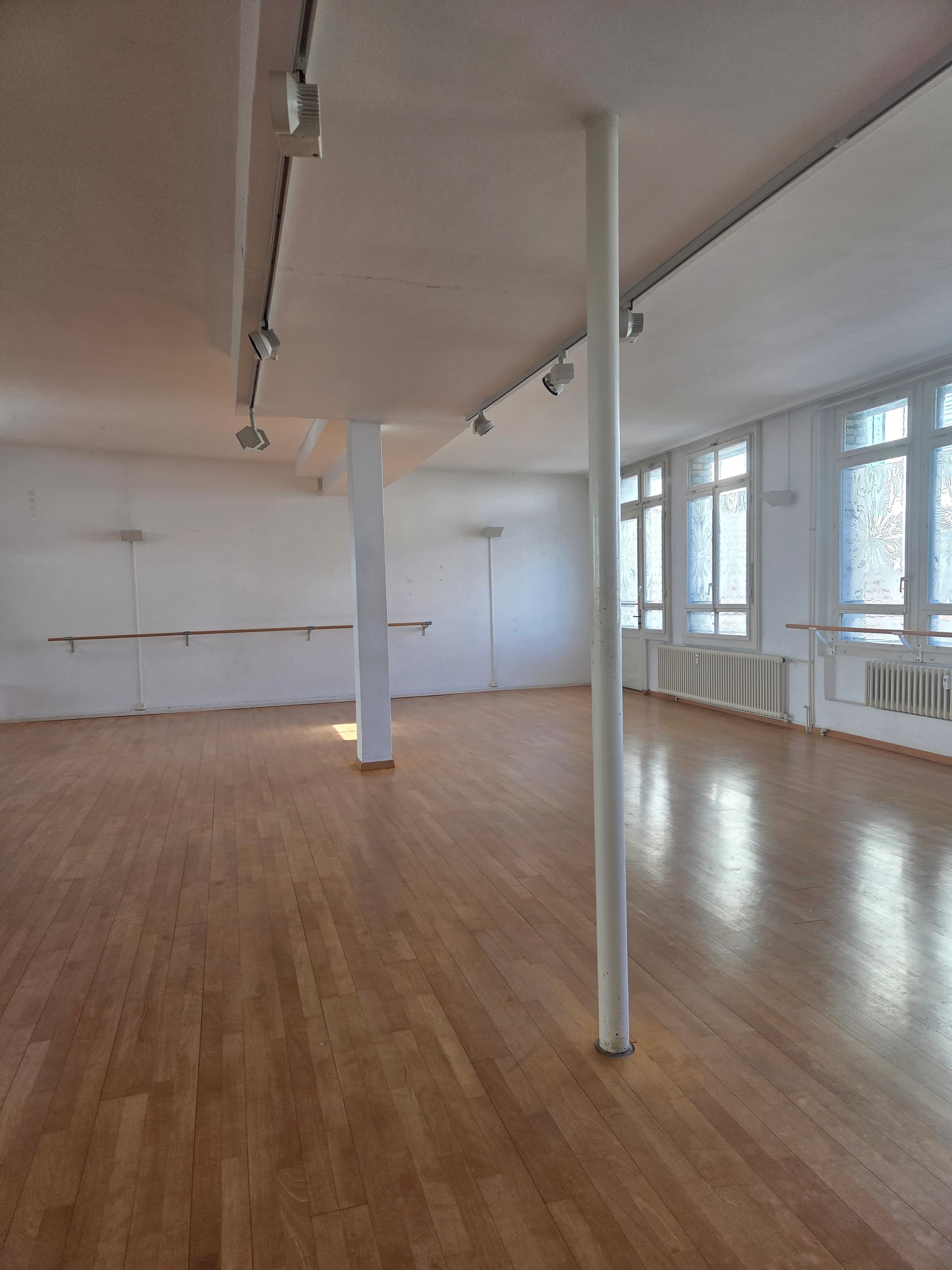 Gewerbe an Ausstellungsstrasse 25, 8005 Zürich