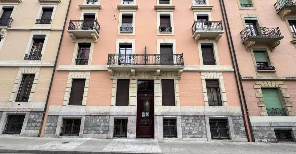 Office at 62, rue du 31 Décembre, 1207 Geneva