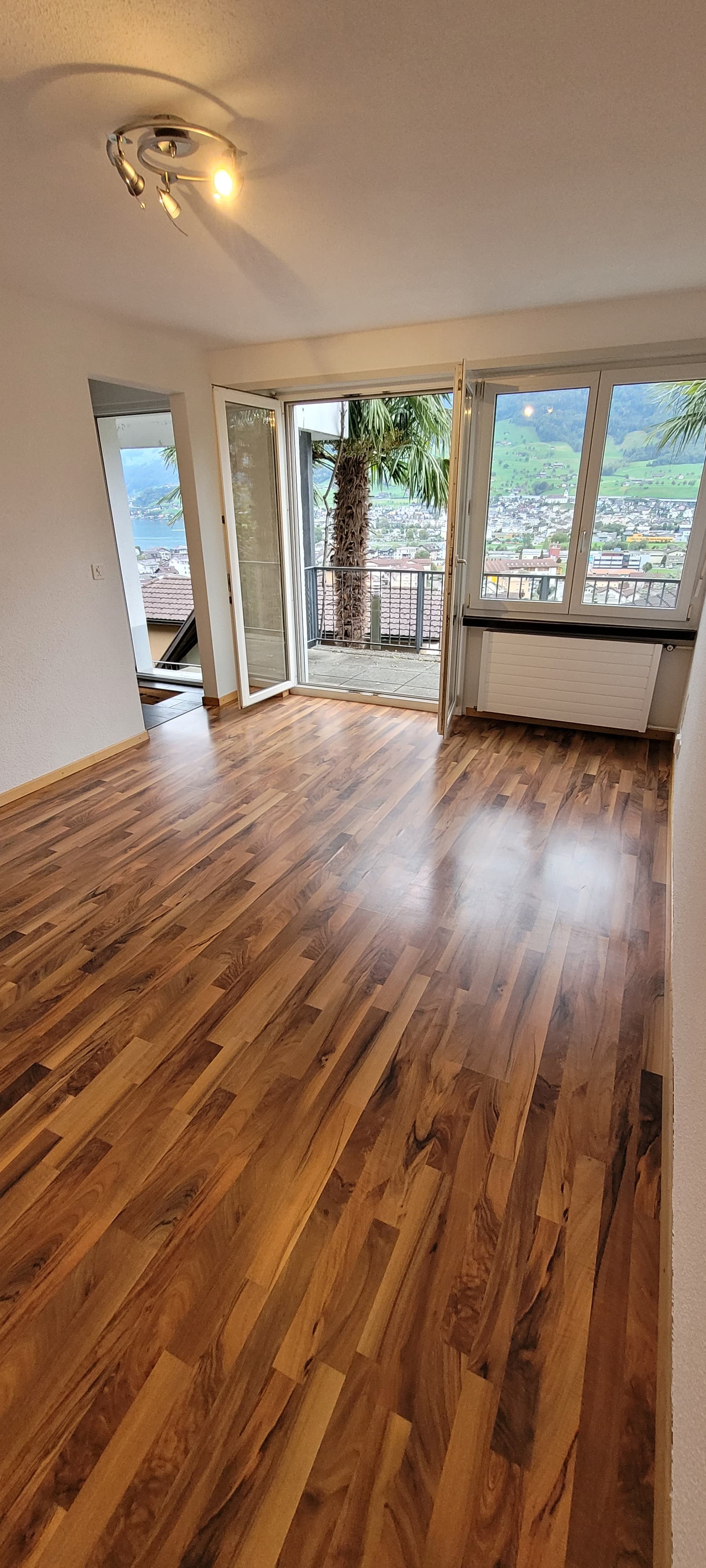 Bureau au Bitzistrasse, 6373 Ennetbürgen – Photo 2 sur 5