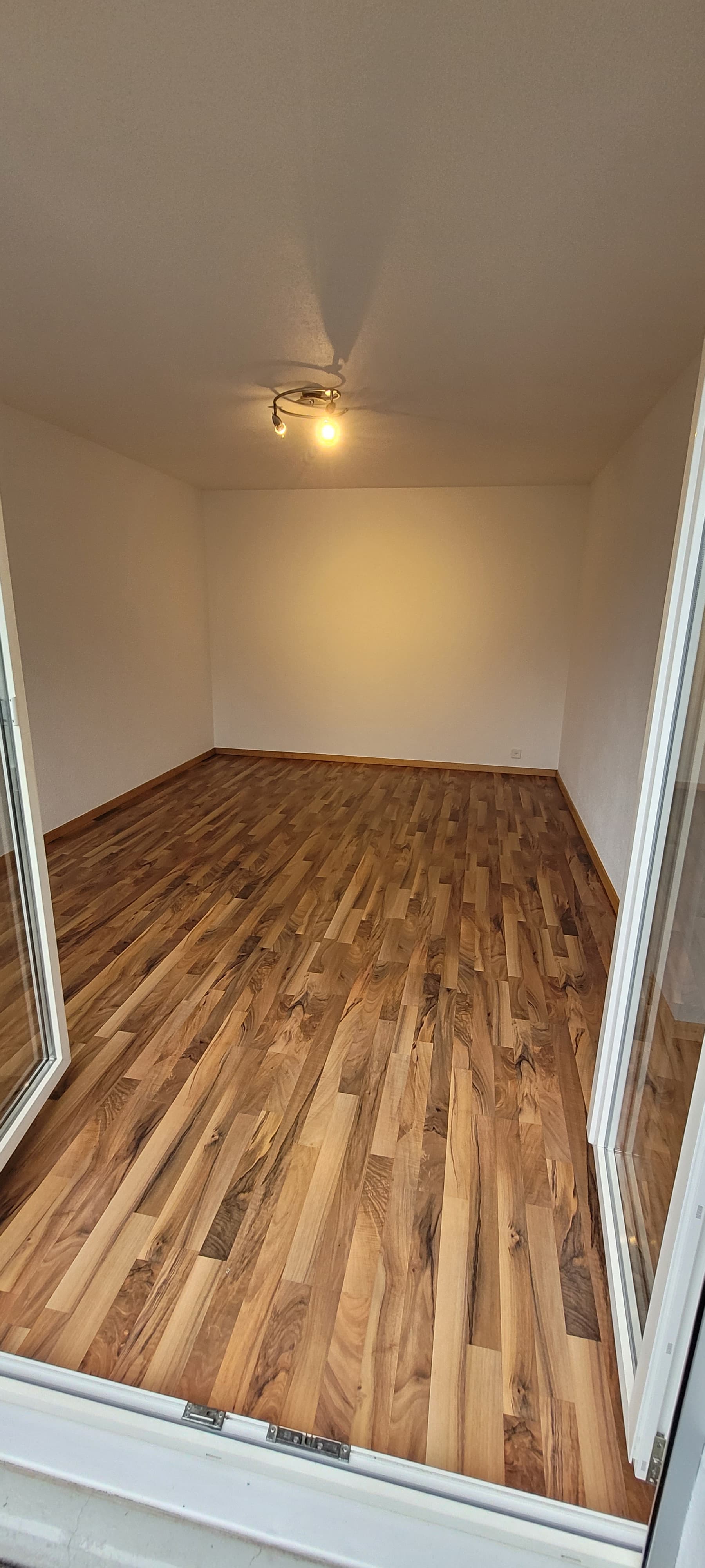 Bureau au Bitzistrasse, 6373 Ennetbürgen – Photo 3 sur 5