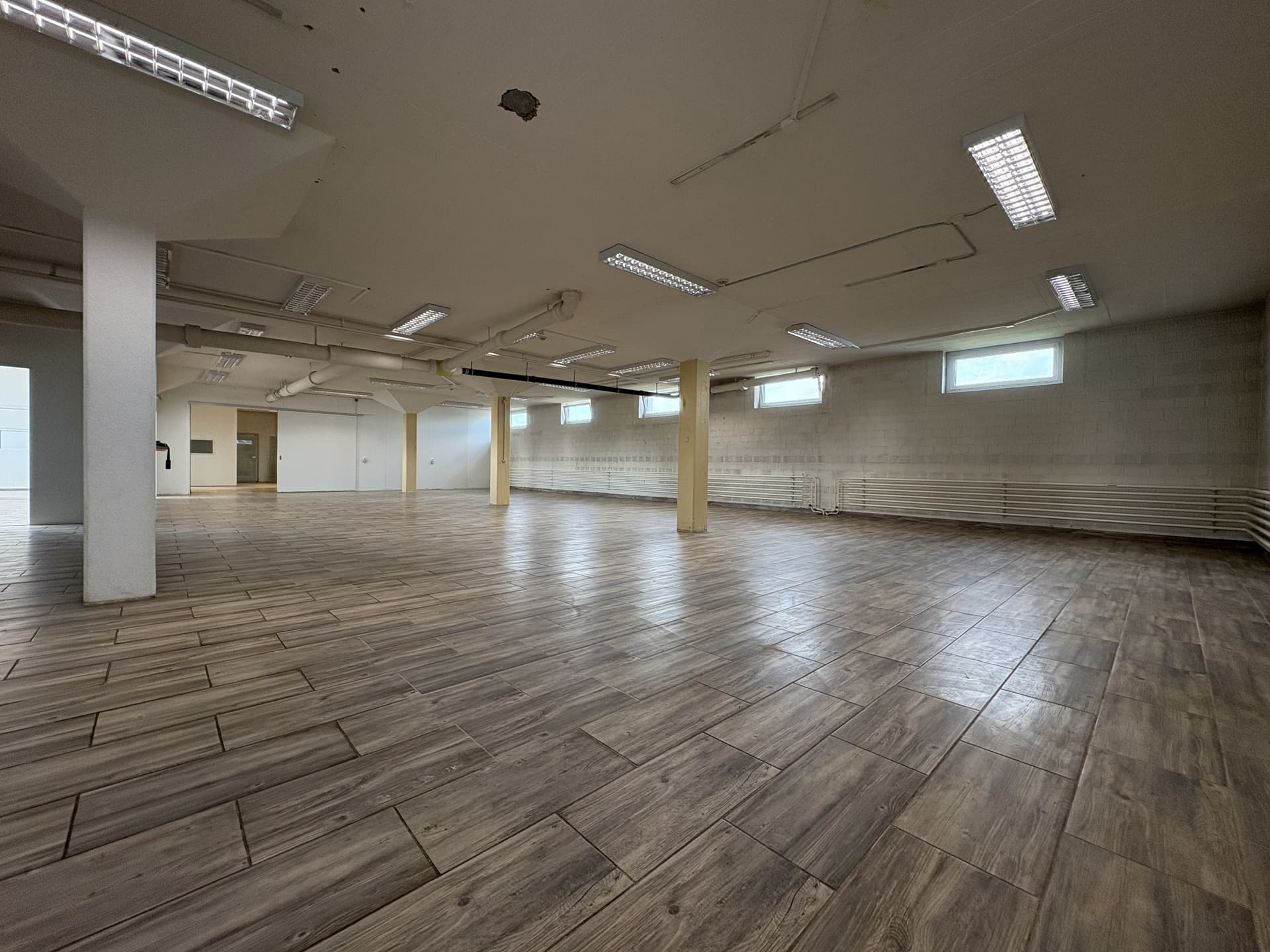 Gewerbe an Ziegelackerstrasse 11a, 3027 Bern – Bild 2 von 16