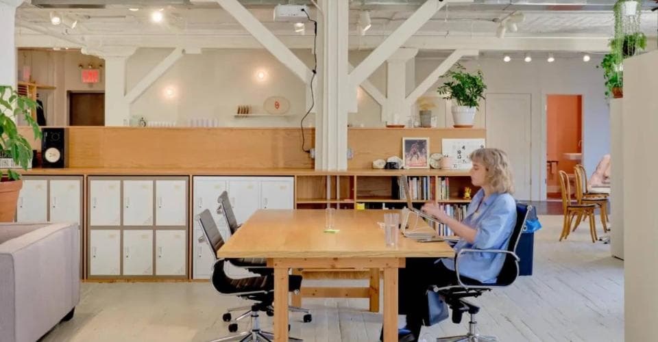 Büro in 2400 Le Locle, 100m²