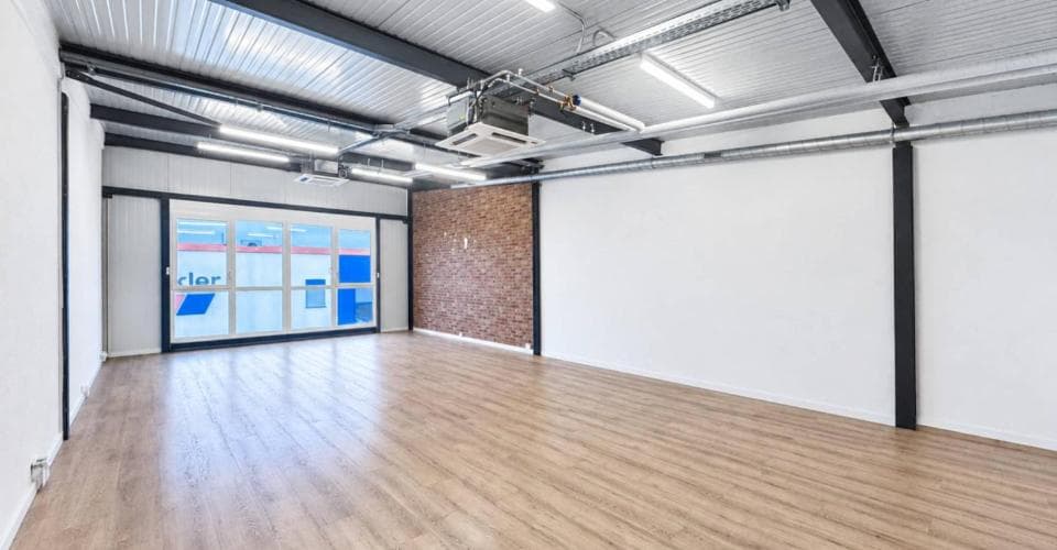Industrie in 1037 Etagnières, 161m² – Bild 2 von 4