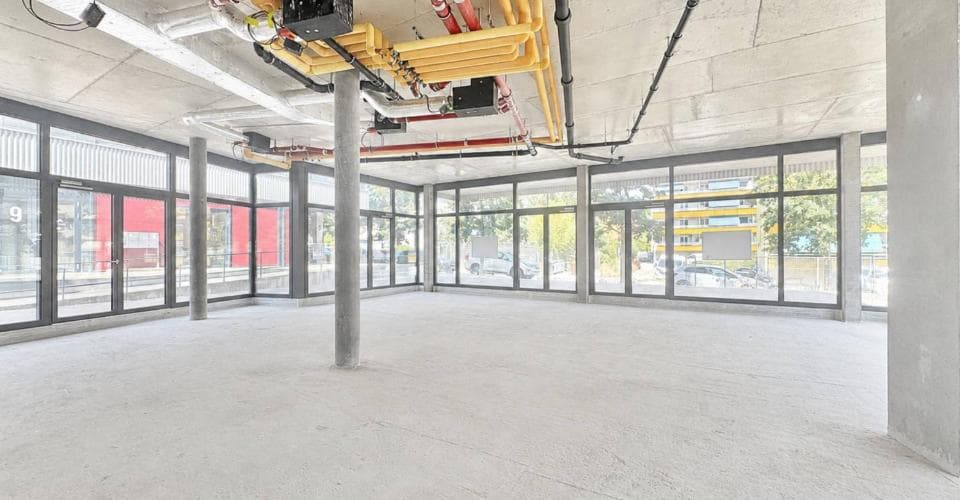 Ladenfläche in 1196 Gland, 184m² – Bild 3 von 4