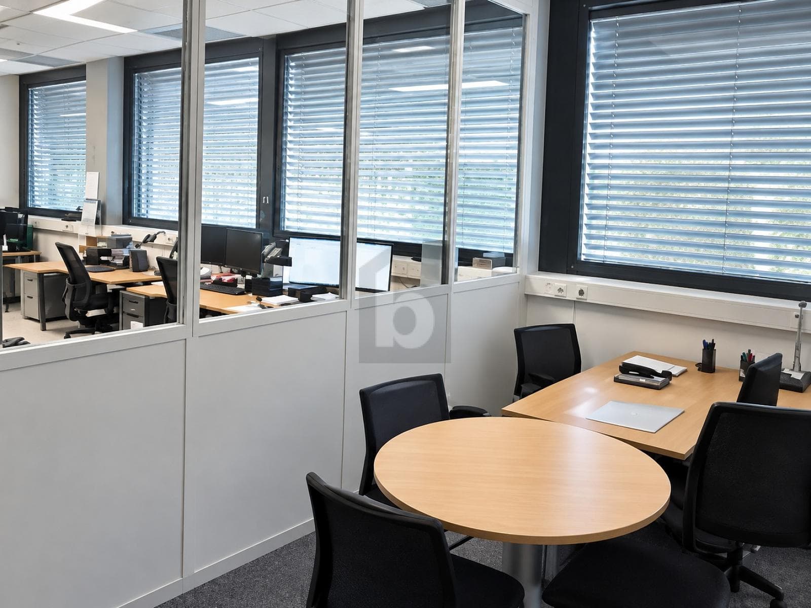 Büro in 1228 Plan-les-Ouates, 140m² – Bild 3 von 5