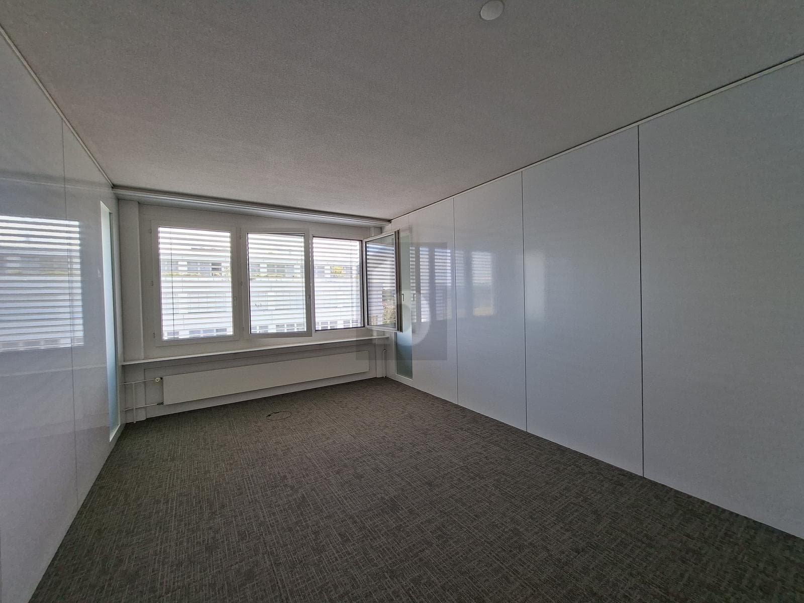 Büro in 6331 Hünenberg, 75m² – Bild 2 von 4