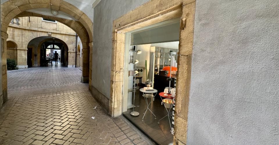 Gewerbe an Rue de la Promenade-Noire 6, 2000 Neuenburg – Bild 2 von 11