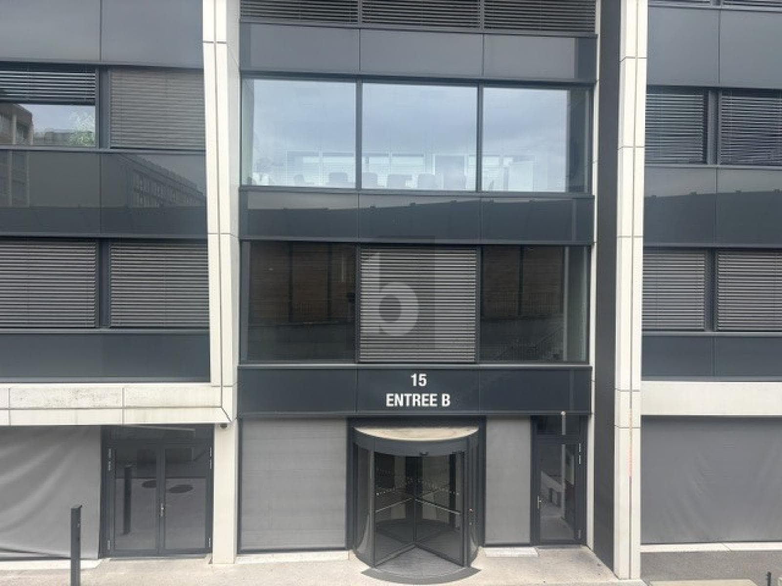 Büro in 1228 Plan-les-Ouates, 140m²
