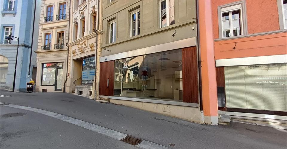 RUE GRENADE 8