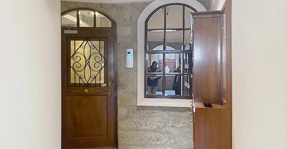 https://www.immobilier.ch/Medias/comptoir-immobilier-sa-304/1299264/images/full/28445852.jpg