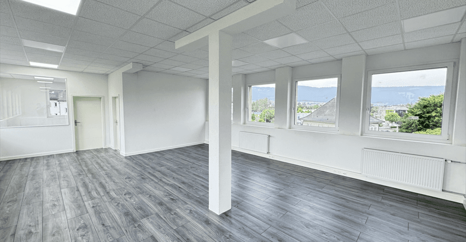 https://www.immobilier.ch/Medias/les-regisseurs-loeffel-1013/1132530/images/full/26189952.png