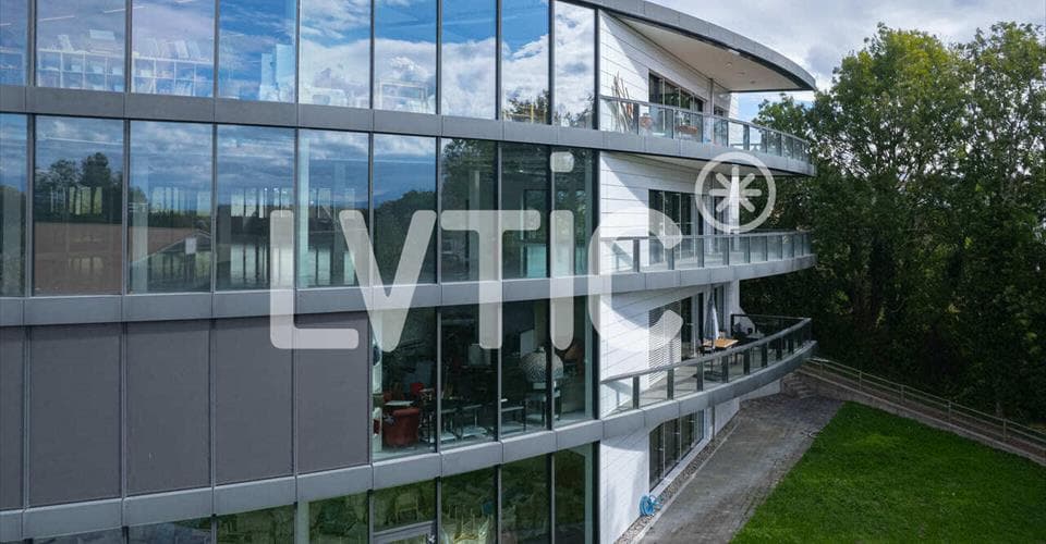 Adresse sur demande