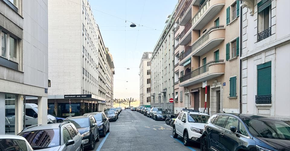Rue Du-Roveray 16
