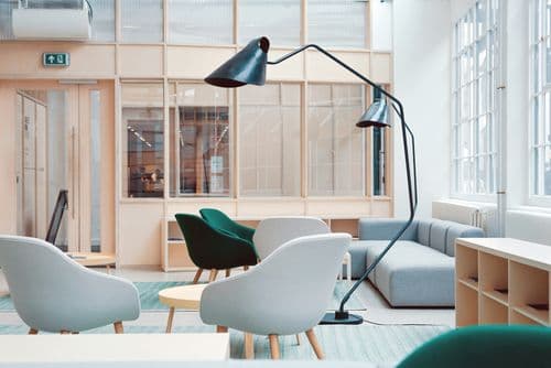 Büro einrichten: Von Ergonomie bis hin zu Akustik