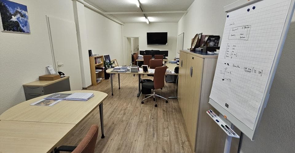 Office Z.I. Trési 9B