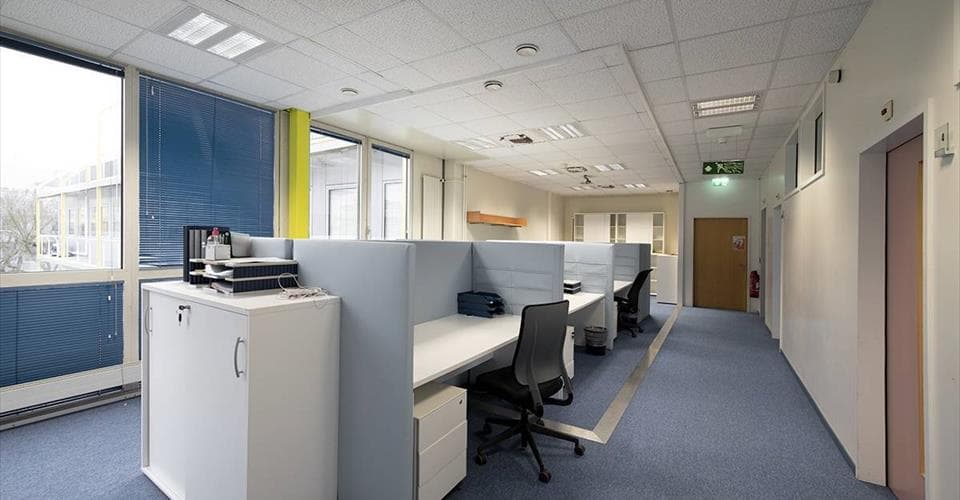 Office Auf Anfrage