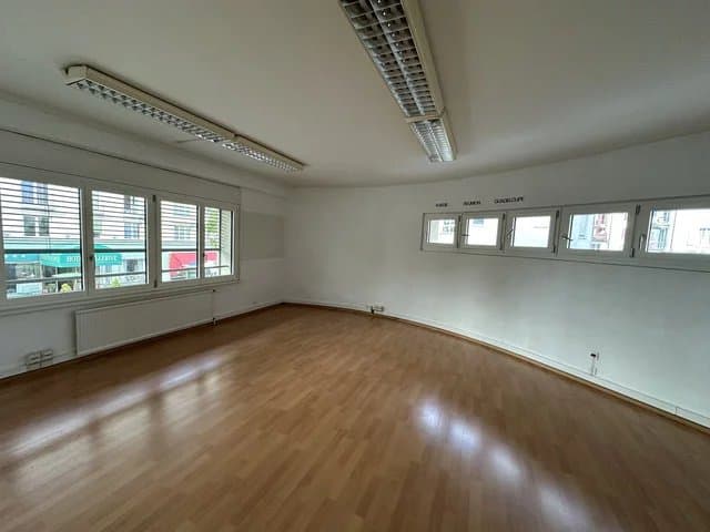 Office Avenue de Cour 74