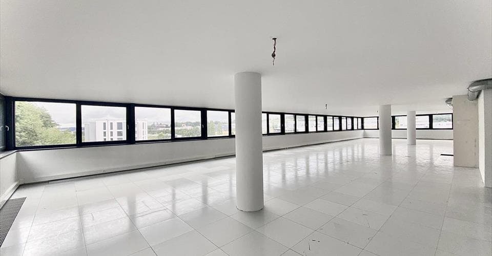 Office Auf Anfrage