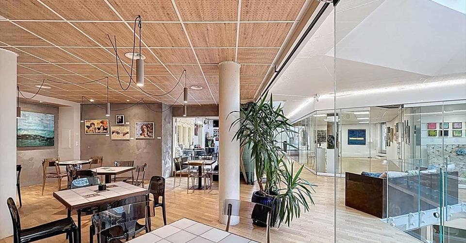Office Auf Anfrage