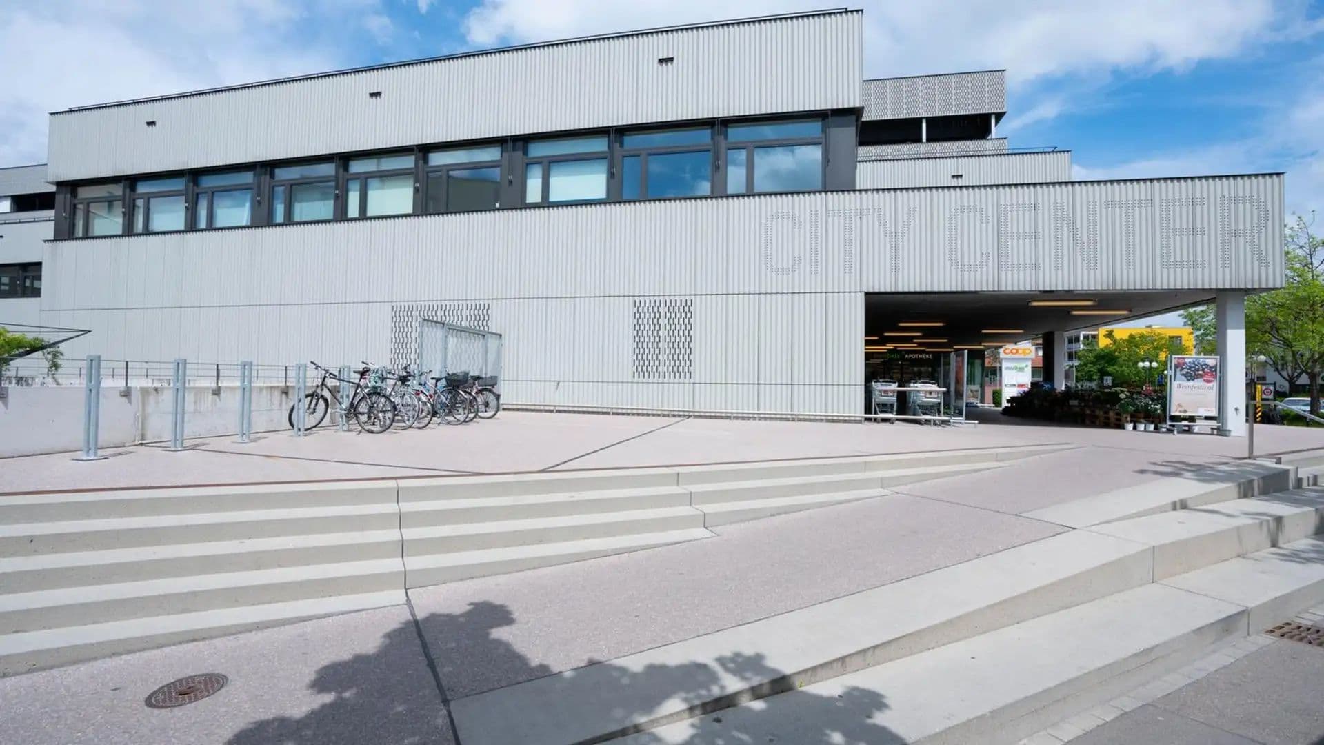 Office Adlerstrasse 1