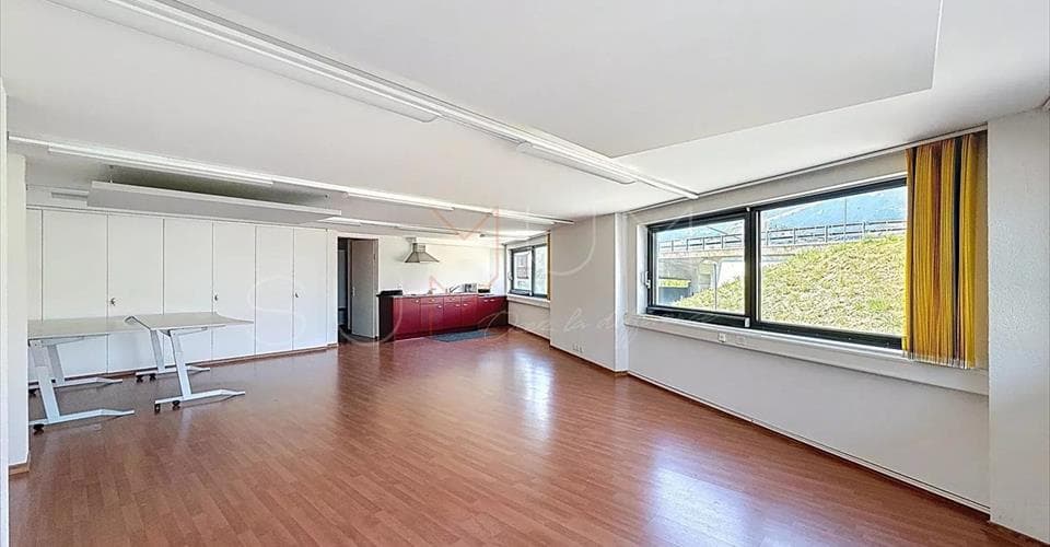 Office Auf Anfrage