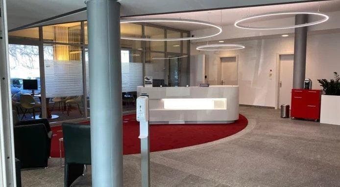 Office Auf Anfrage
