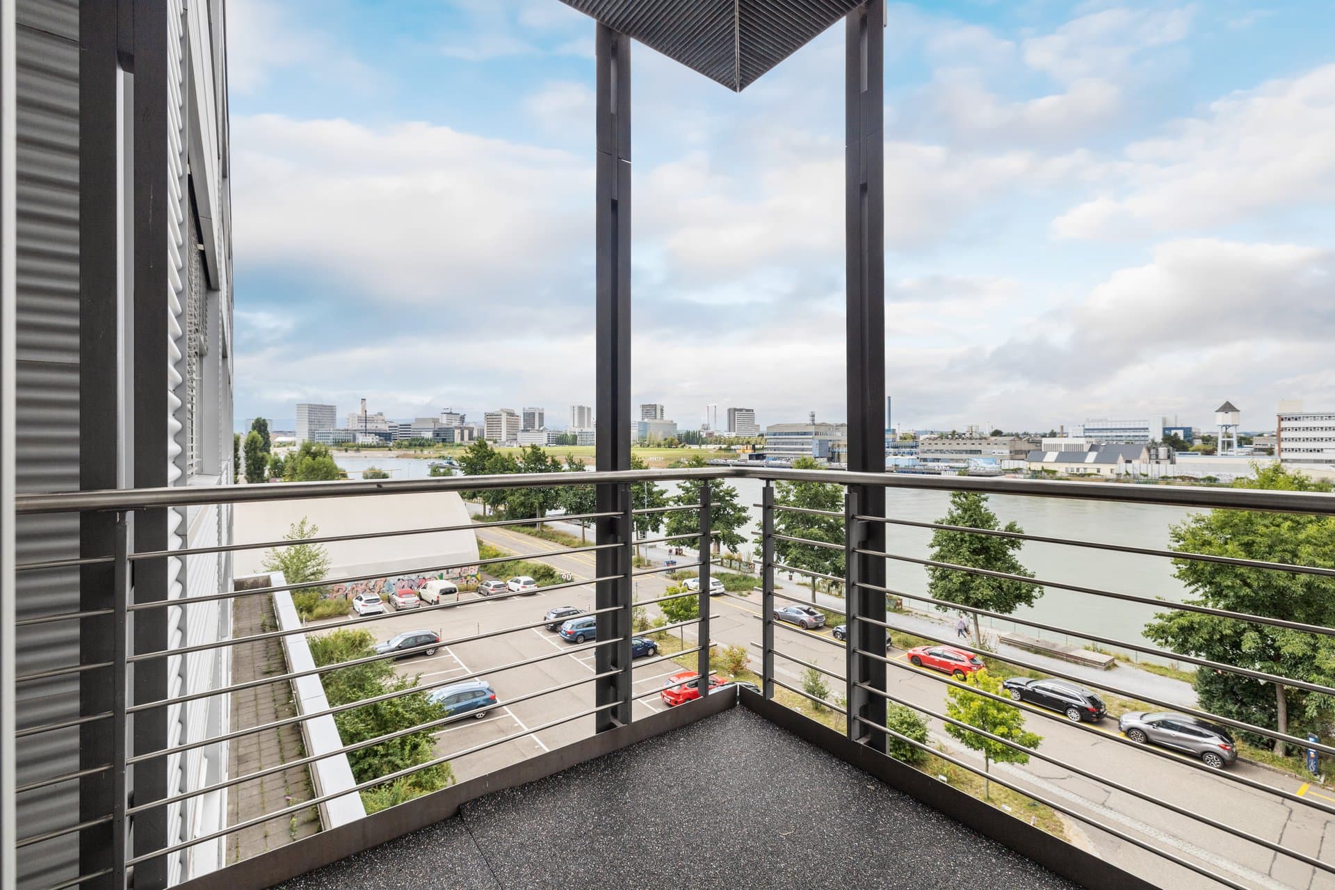 Office Uferstrasse 90