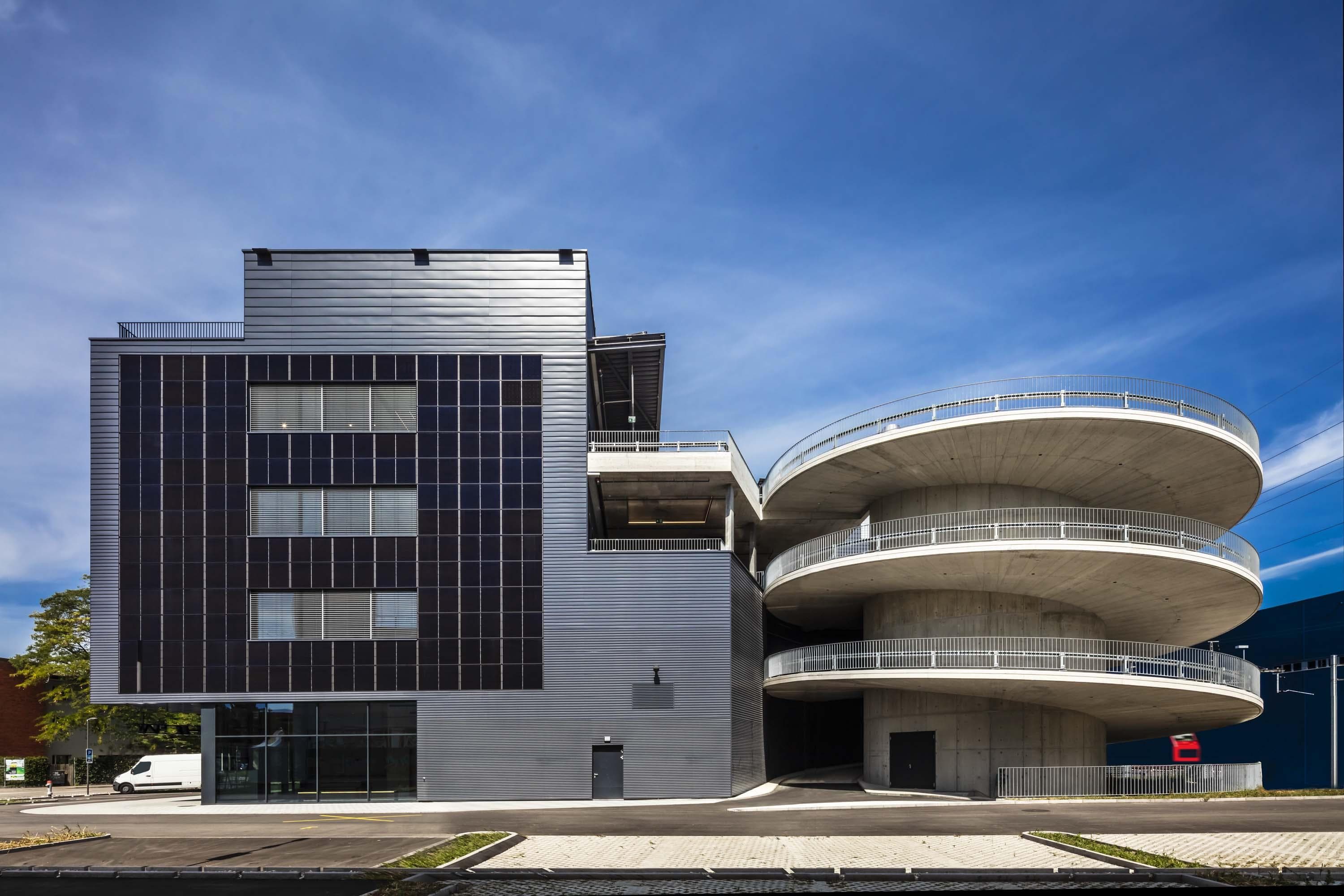 Technoramastrasse 15