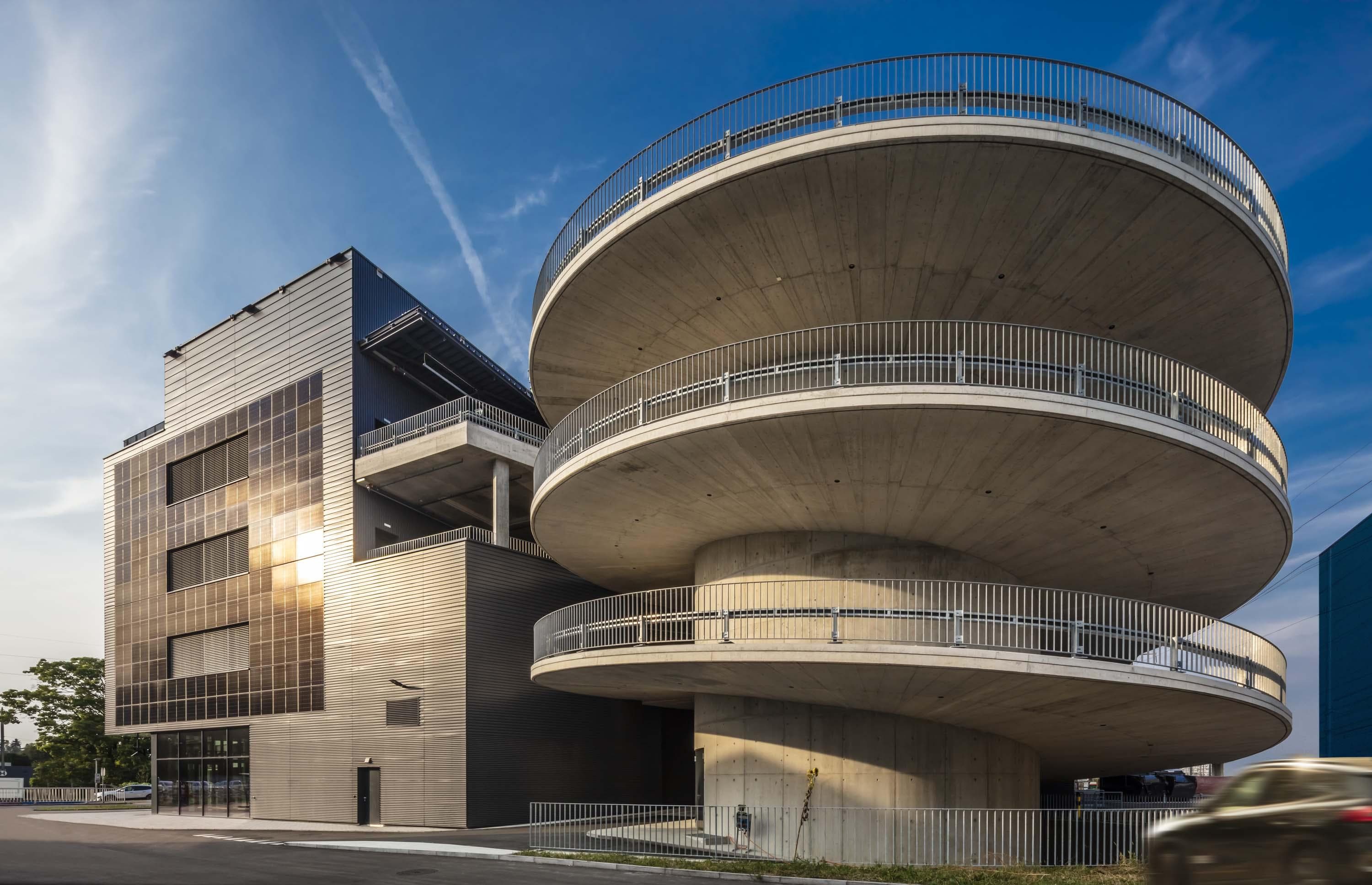 Technoramastrasse 15