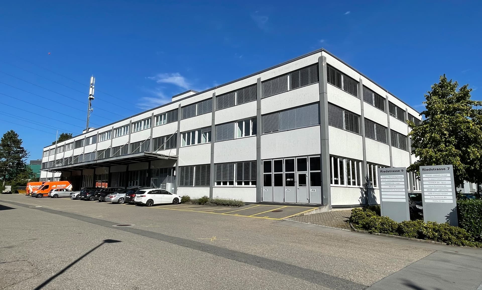 Office Riedstrasse 9