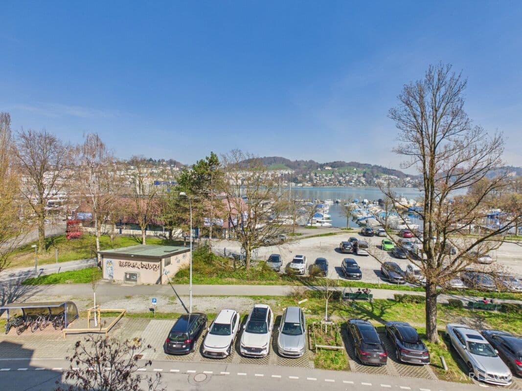 Office Alpenquai 12