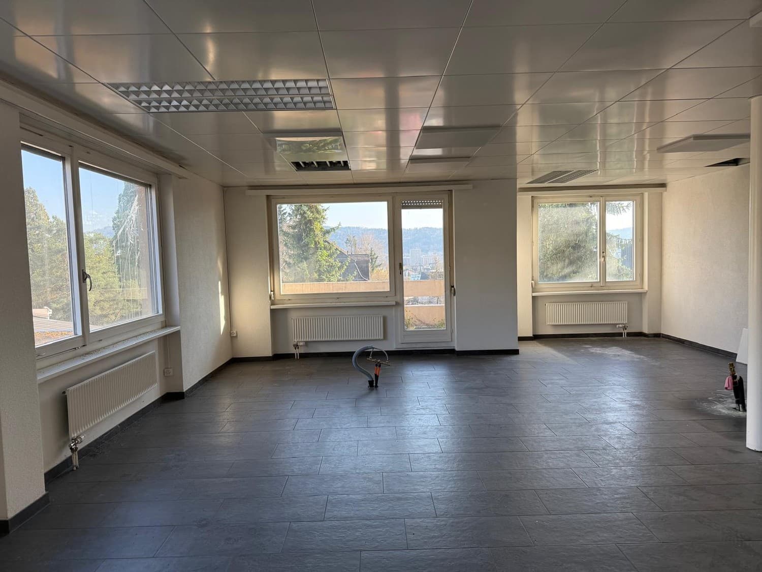 Office Weiningerstrasse 48